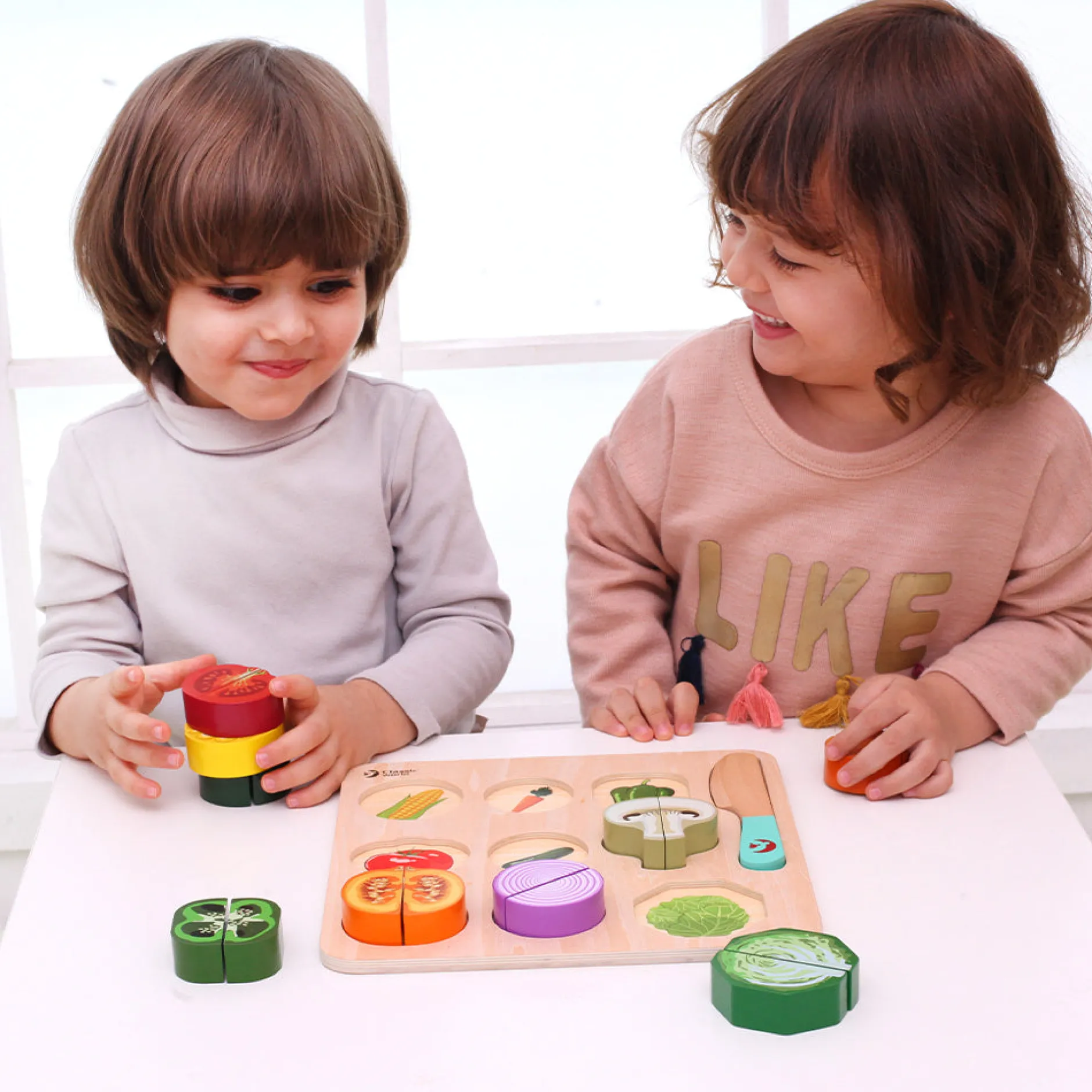 classic_world_cutting_veg_1.webp Classic World Cutting Vegetables Puzzle