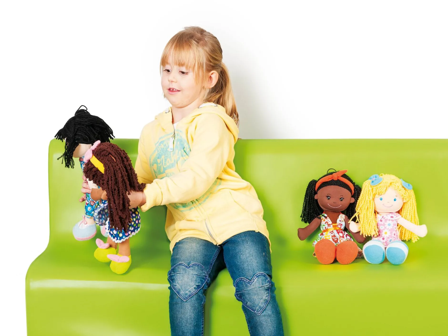 dolls_of_the_world___pc_0.webp Nowa Skola Dolls of the World - 4 pc
