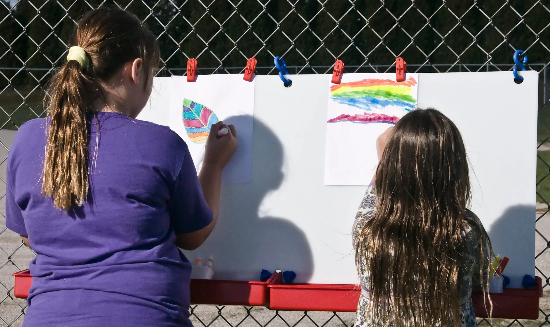 double_hanging_fence_ease_7.webp Educational Toys Double Hanging Fence Easel