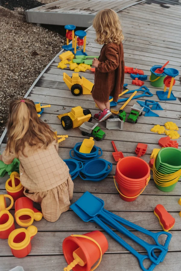 Educational Toys Giant Sand and Vehicles Set - 129pcs
