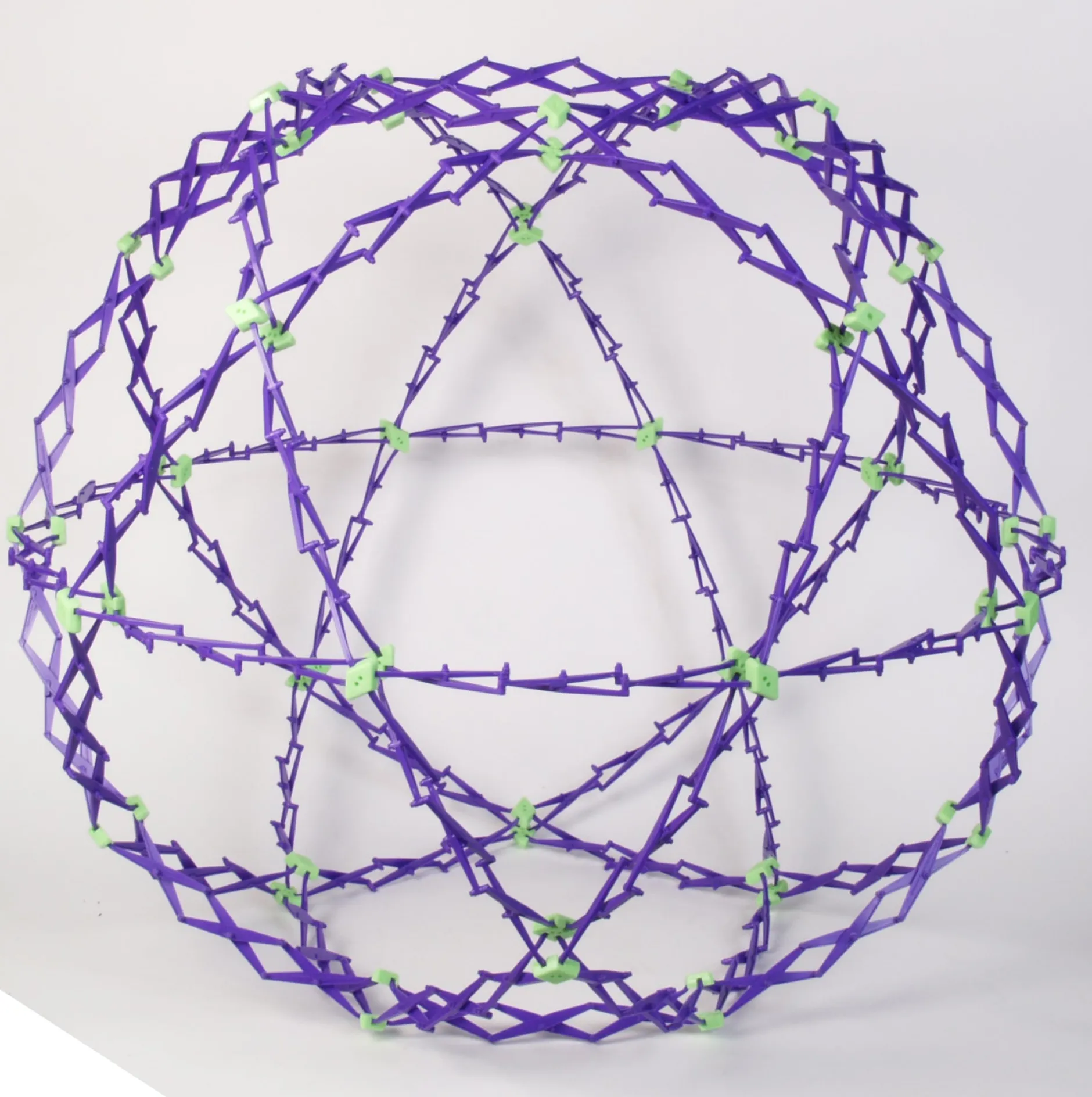 hoberman__glow_in_the_dar_5.webp Hoberman - Glow In The Dark Universe