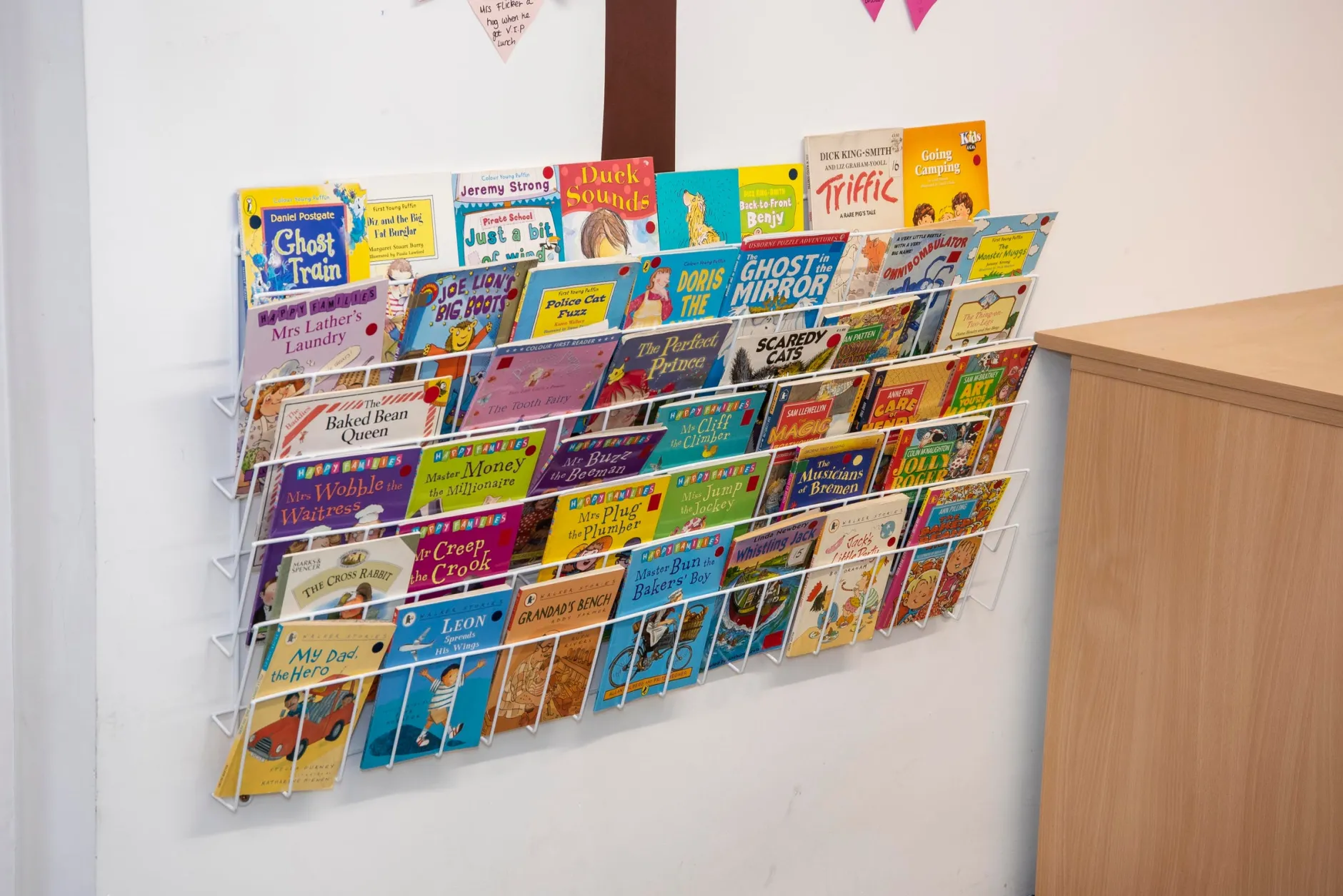 horizontal_wall_book_rack_11.webp Educational Toys Horizontal Wall Book Rack (6 Shelves)