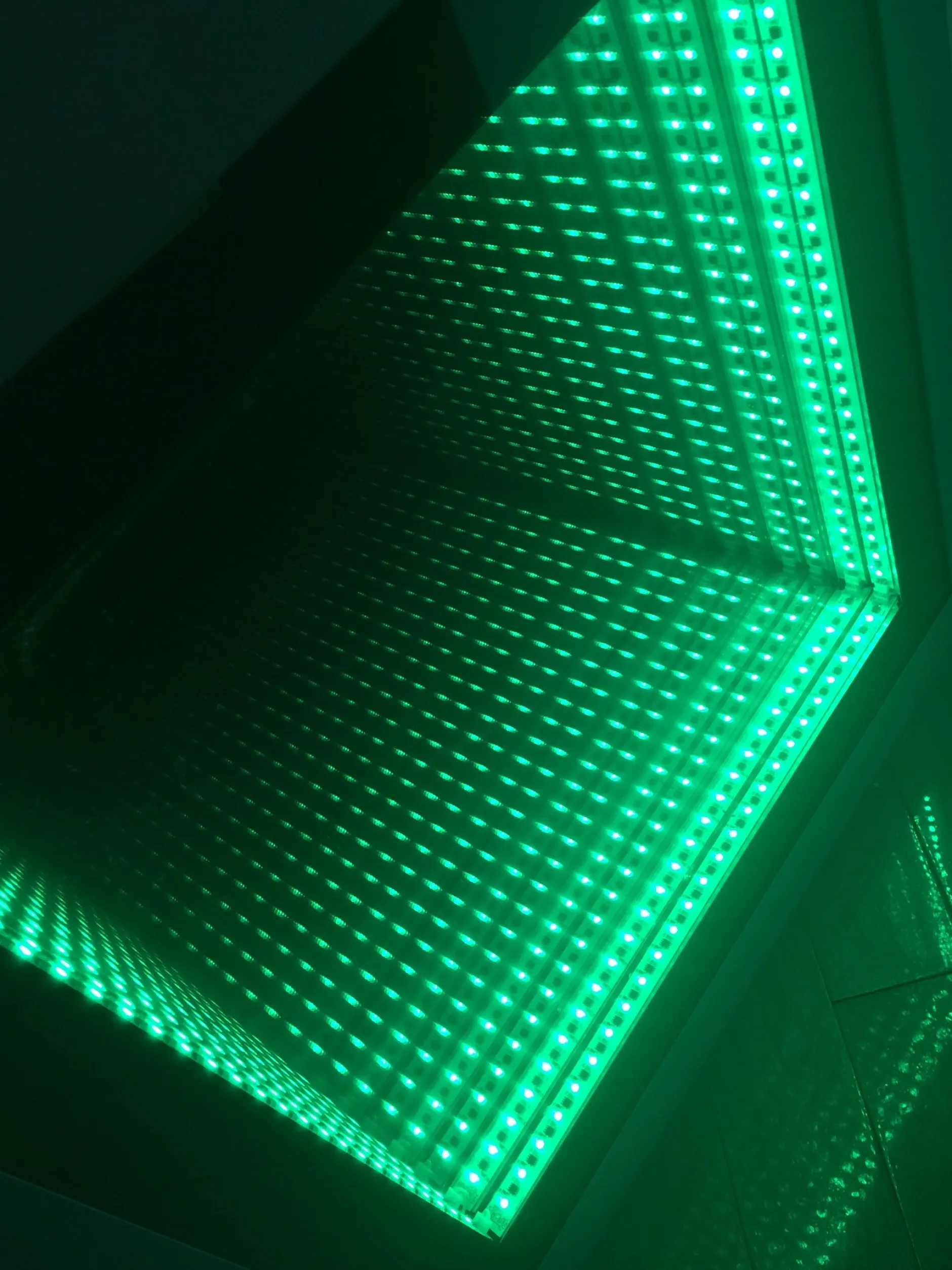 interactive_light_and_sou_2-1.webp Rover Education Interactive light and sound panel "Infinity"