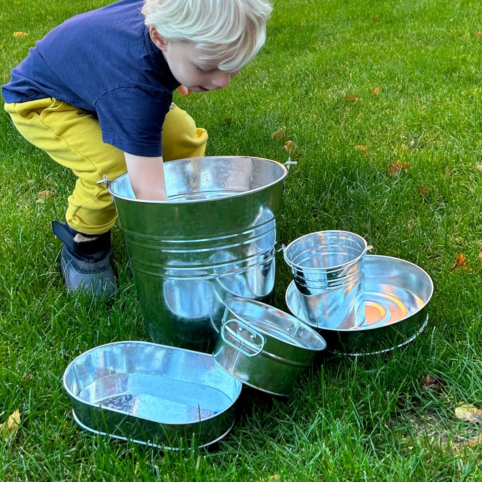 metal_mud_kitchen_play_se_5.webp Educational Toys Metal Mud Kitchen Play Set - Pack of 5