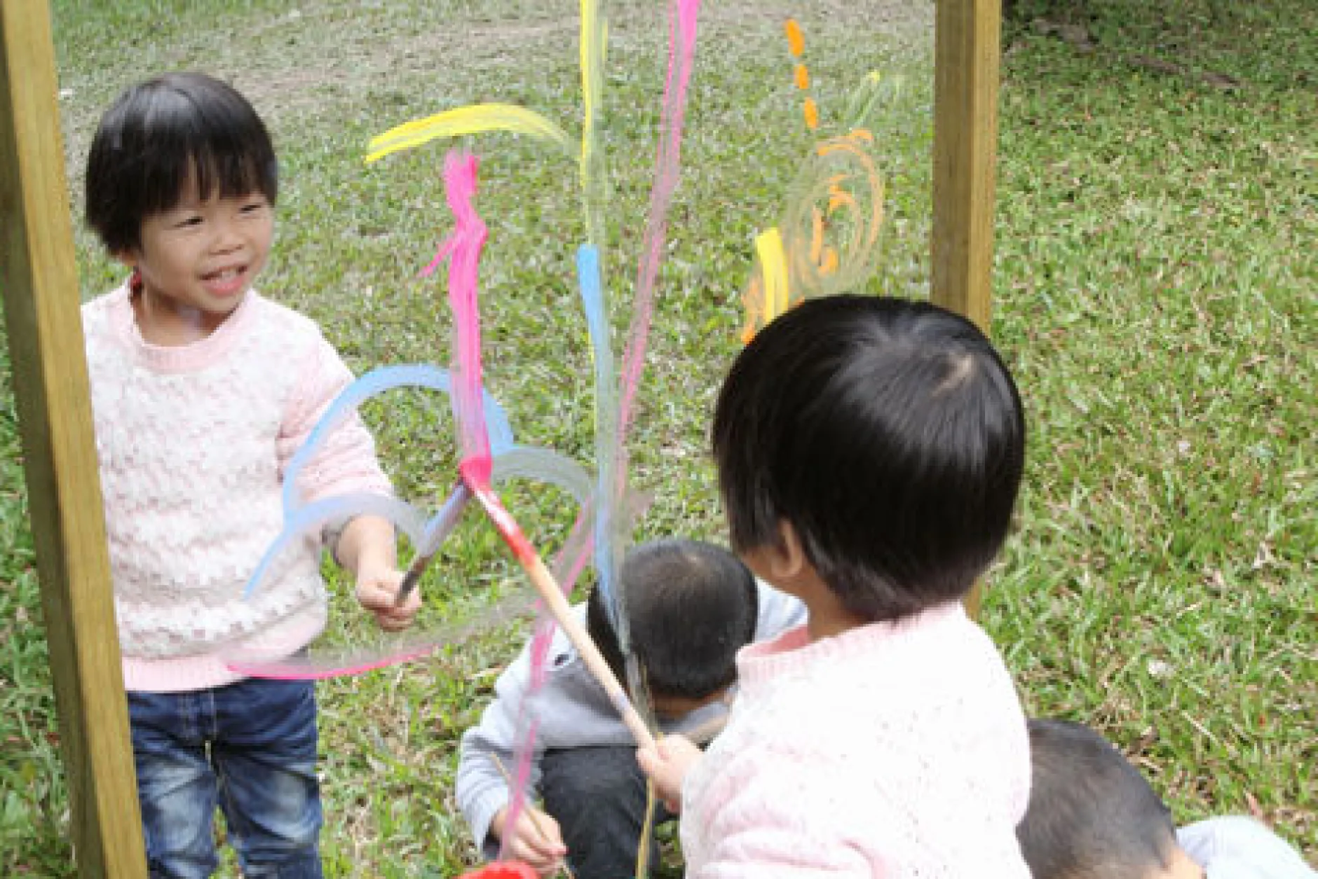 outdoor_painting_window_10.webp Educational Toys Outdoor Painting Window