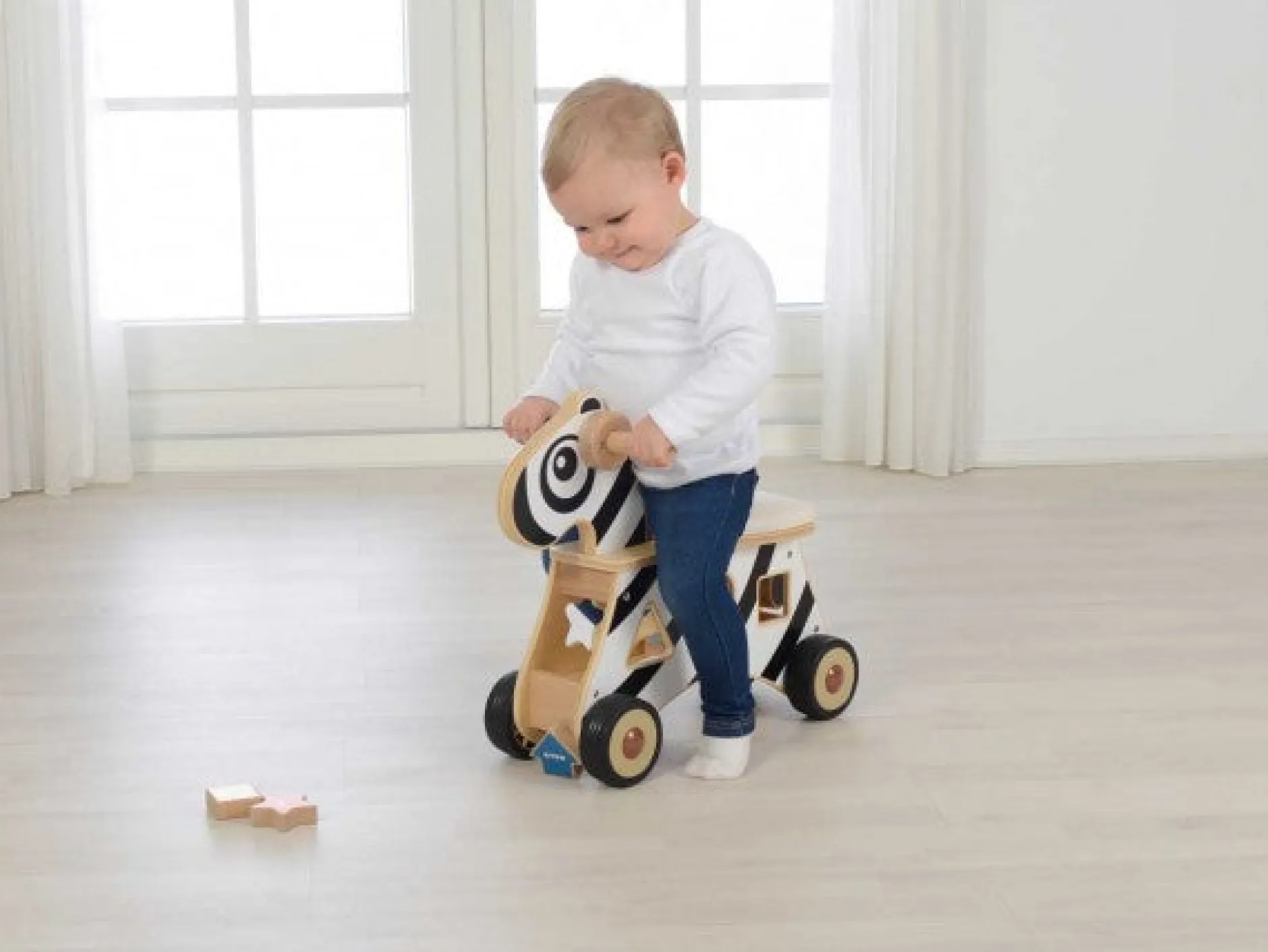 rideon_shape_sorter_zebra_13.webp Cicada Ride-on Shape Sorter Zebra