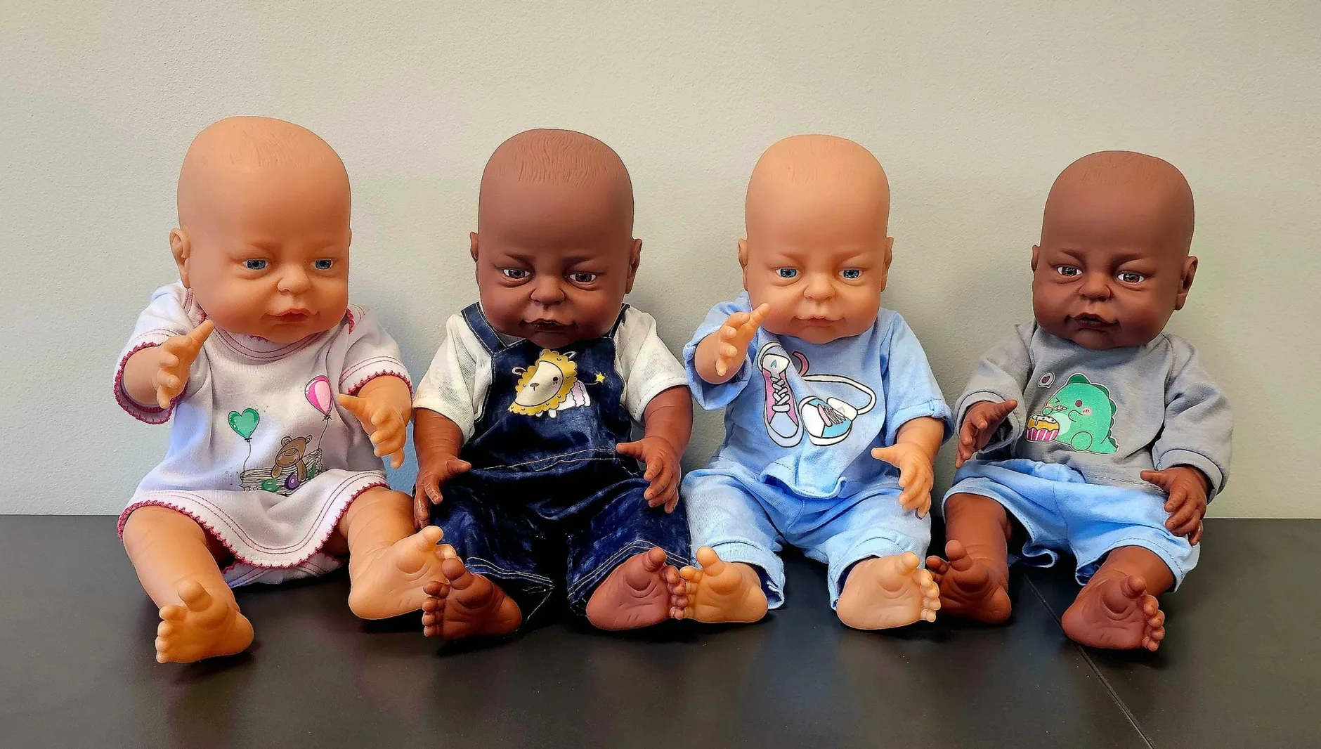 set_of__dolls_with_sleeps_7.webp LAP Set of 4 Dolls with Sleep-suits