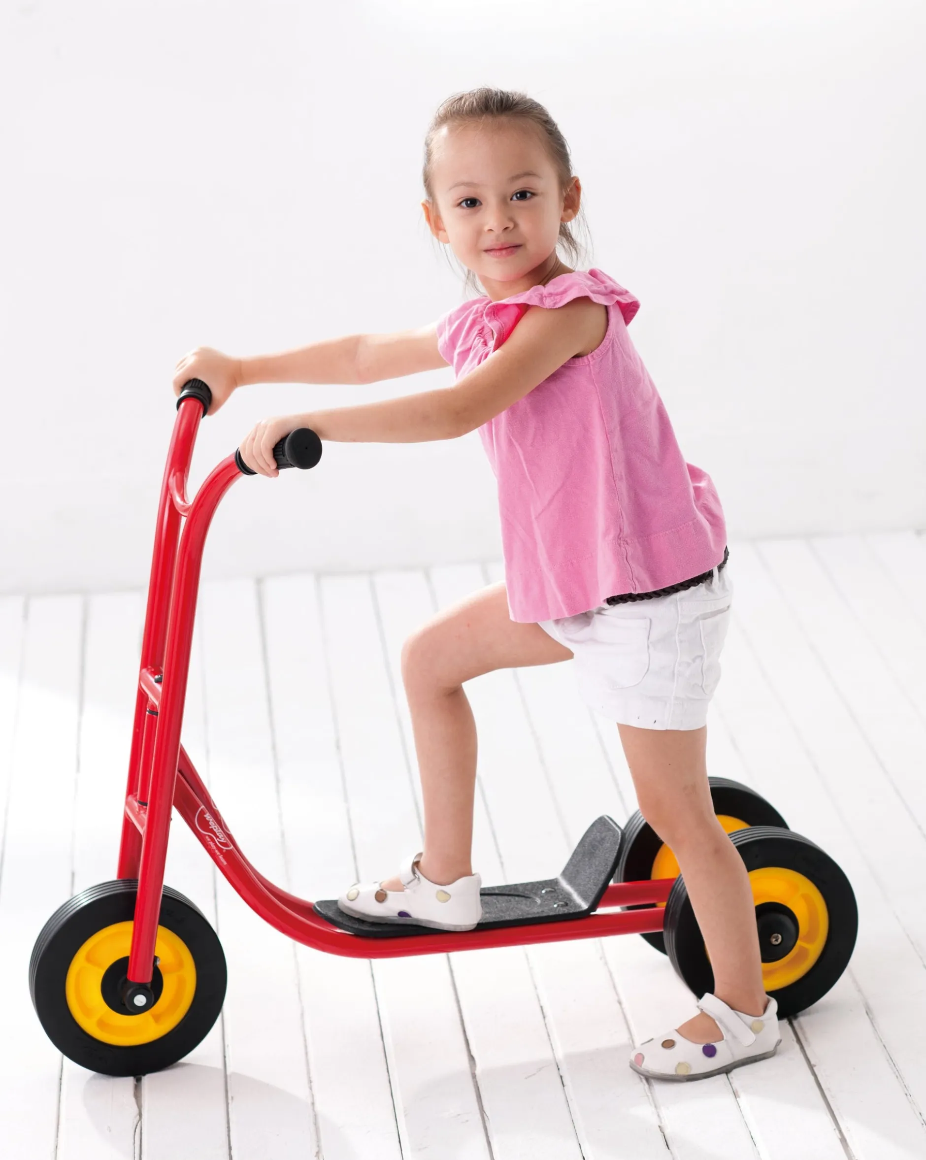 three_wheeled_scooter_2.webp Weplay Three Wheeled Scooter
