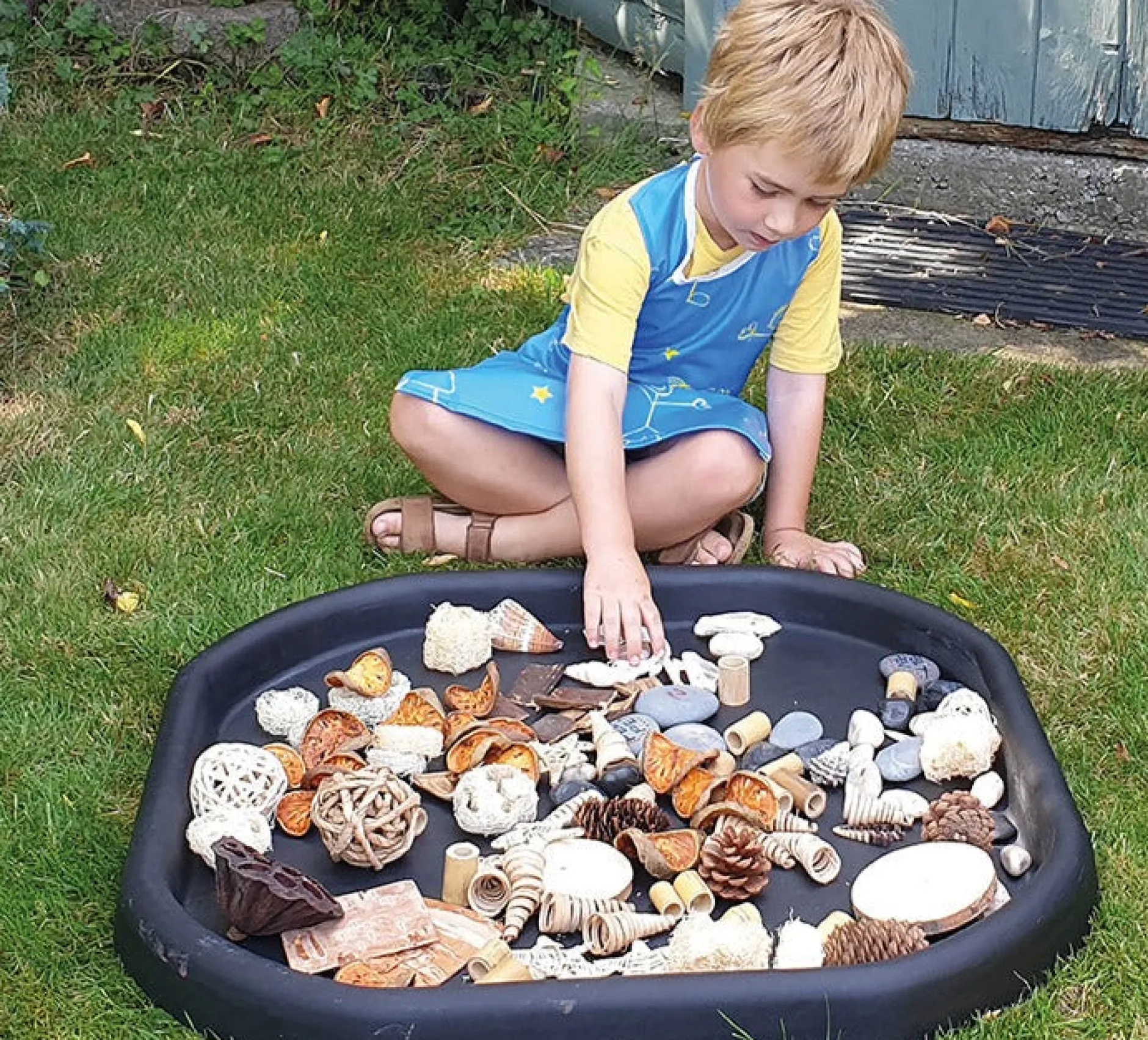 tuff_tray_cm__black_1-1.webp Educational Toys Tuff Tray (100cm) - Black