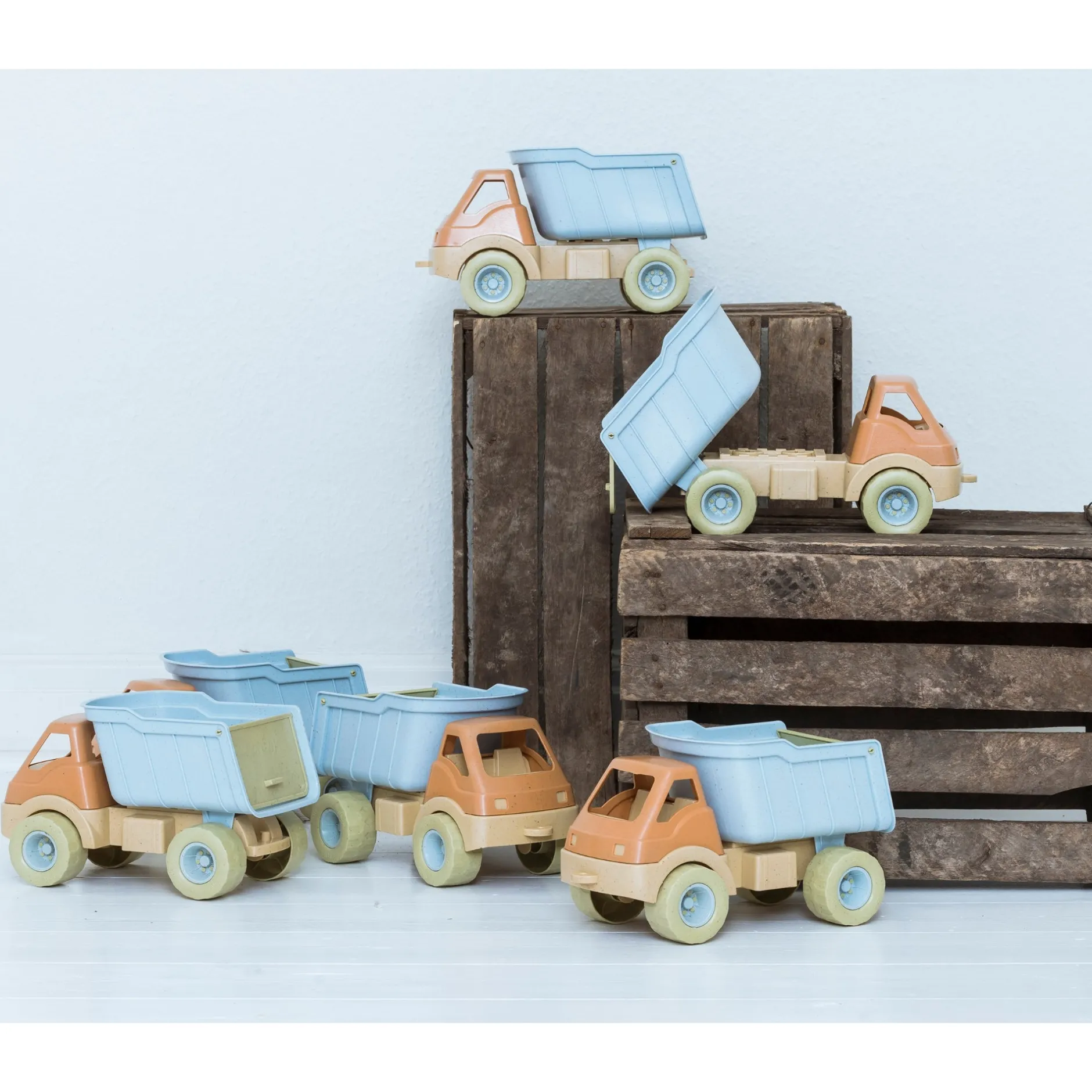 x_bio_trucks_in_a_set_1.webp Educational Toys 6 X Bio Trucks In A Set