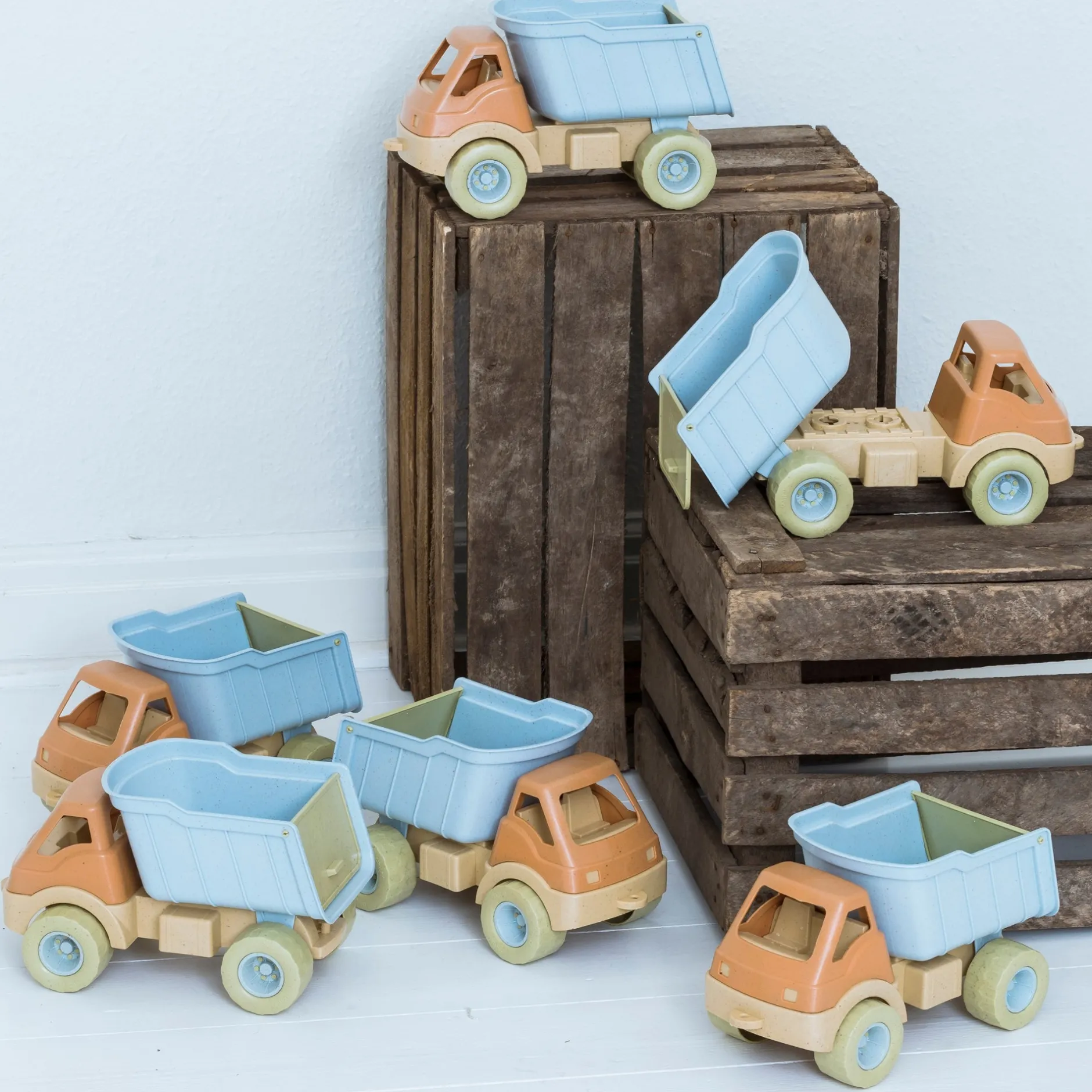 x_bio_trucks_in_a_set_2.webp Educational Toys 6 X Bio Trucks In A Set